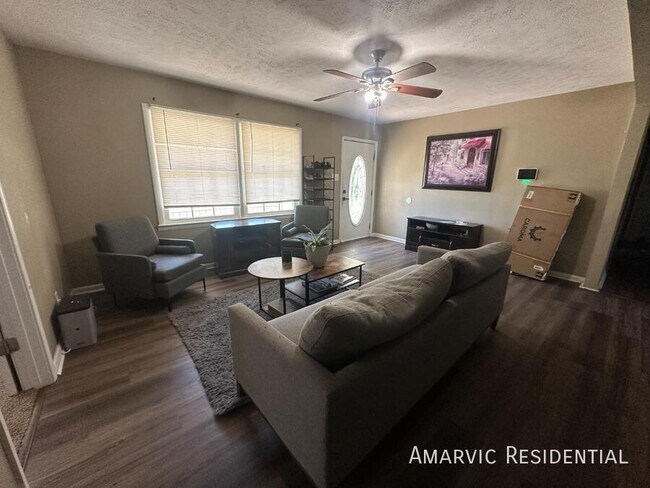 Foto del edificio - 3514 Golfview Rd