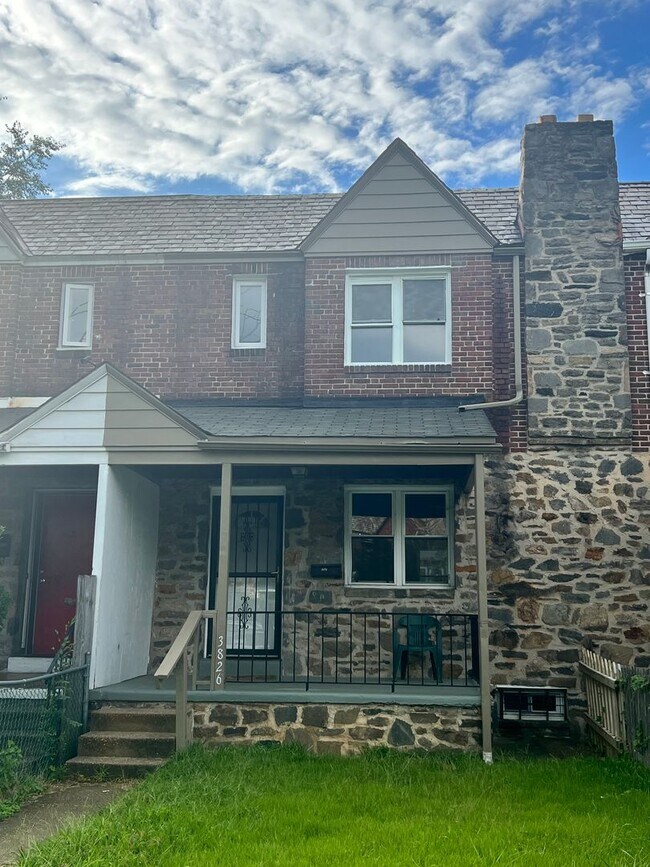 Foto del edificio - Lovely 3 BR/2 BA Townhome in Brooklyn!