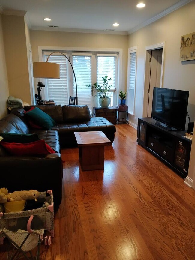 Foto del edificio - 1510 W Superior St