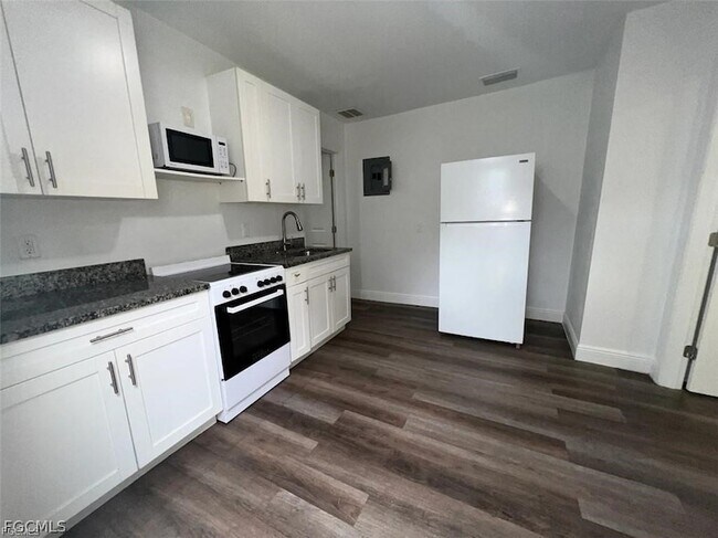 Foto del edificio - 4180 Sabal Ln