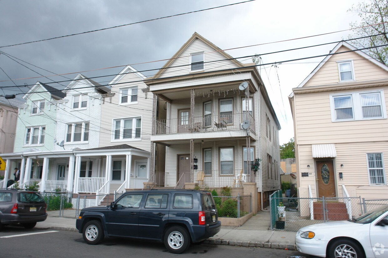 184 Lewis St, Perth Amboy, NJ 08861 Apartments in Perth Amboy, NJ