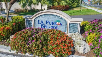 Building Photo - 5736 Del Sol Blvd