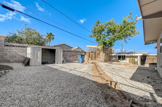 Foto del edificio - 5326 Evergreen Ave