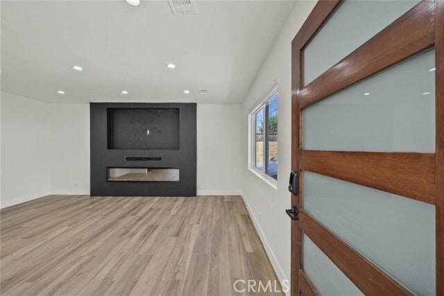 Foto del edificio - 10341 McClemont Ave