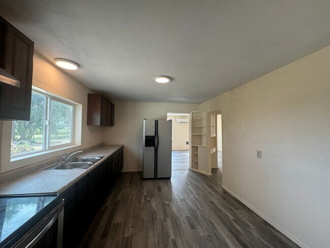 Building Photo - Non-Refundable & Security Deposit Total: $...