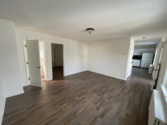 Building Photo - 72 Finney Ln