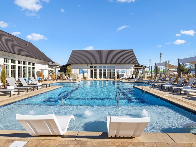 Piscina - LEO Jamestown