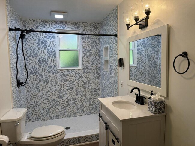 Foto del edificio - 2901 Lindsay Ave