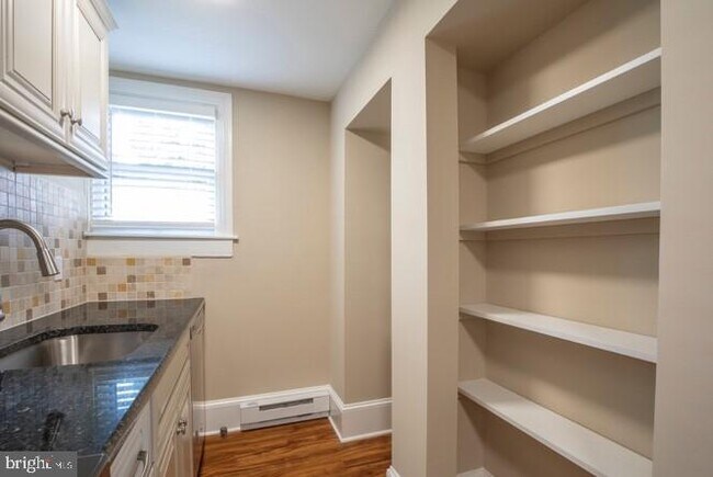 Foto del edificio - 112-114 E State St