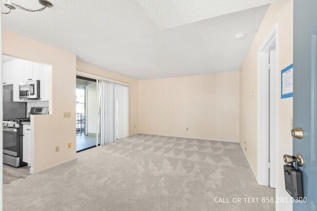 Foto del edificio - 8534 Summerdale Rd