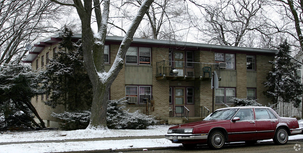 Primary Photo - 520 Walnut Ave
