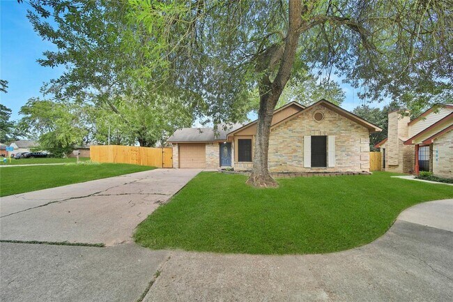 Foto del edificio - 23211 Whittaker Way