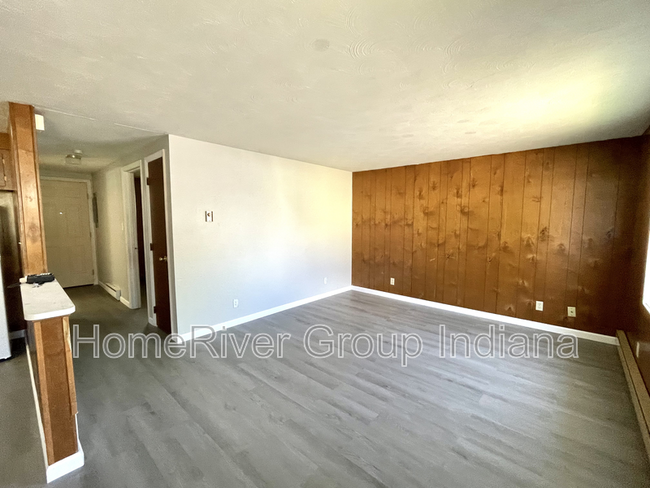 Building Photo - 118 Maple Ln