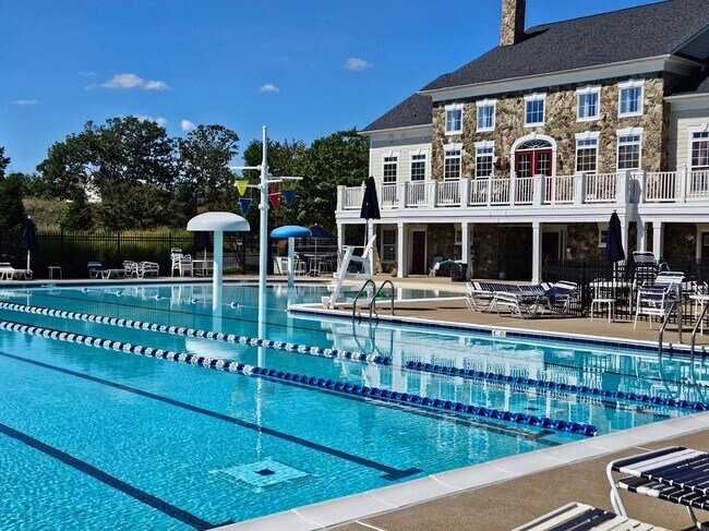 Foto del edificio - 4 BR Townhouse in Idlewild