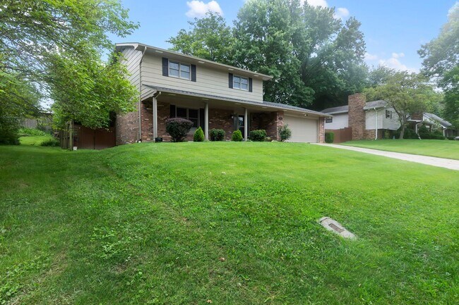 Building Photo - Beautiful Home in Cape Girardeau!
