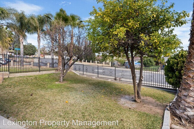 Foto del edificio - 4 br, 2 bath House - 1617 Calatina Dr.