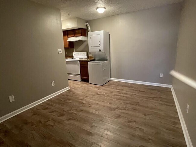 Foto del edificio - 1648 Foxhaven Dr