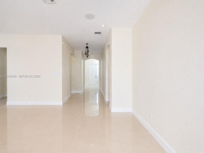 Building Photo - 4463 Rainbow Ave