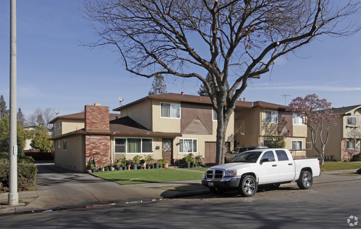 Building Photo - 1235 Cortez Dr