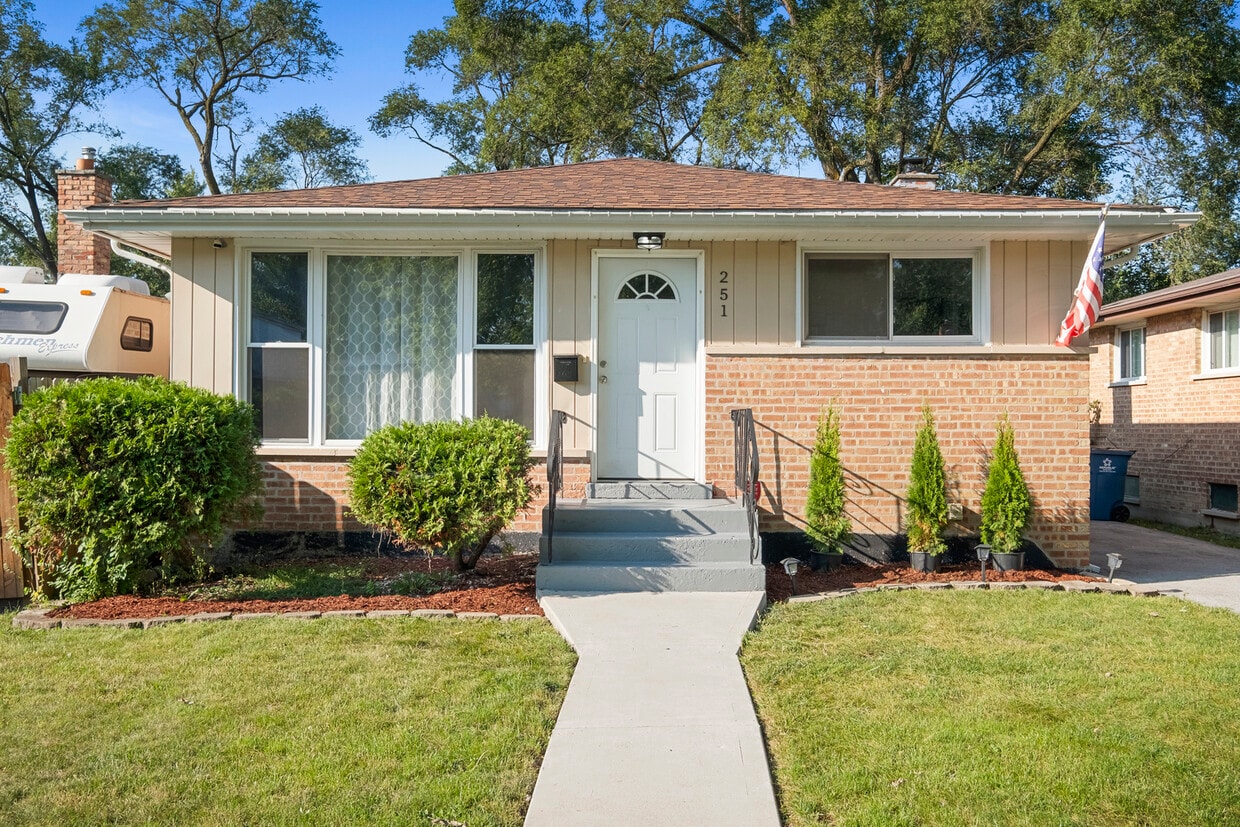 Foto principal - 251 Hickory St