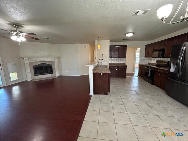 Building Photo - 3043 Rain Dance Loop