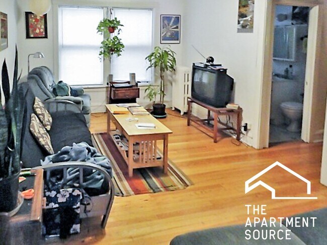 Photo - 514 W Cornelia Ave Apartment