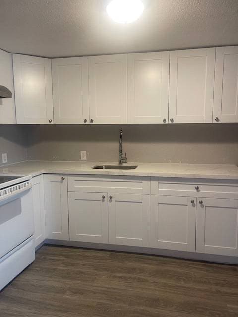 Building Photo - 1064 N Tamiami Trl