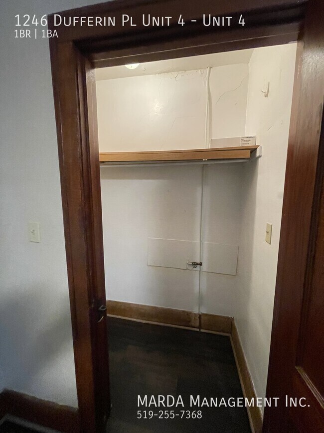 Building Photo - COZY 1 BD, 1 BATH APARTMENT IN CHARACTER BUILDING