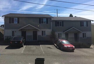 Building Photo - 3014 S 43rd St