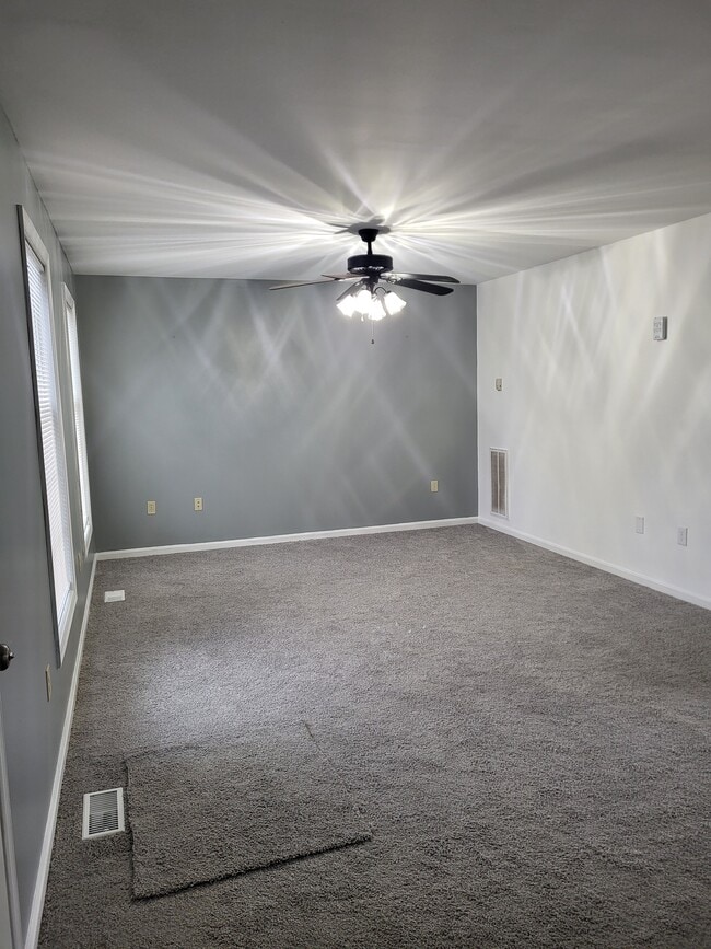 Building Photo - 385 S Cannon Ave