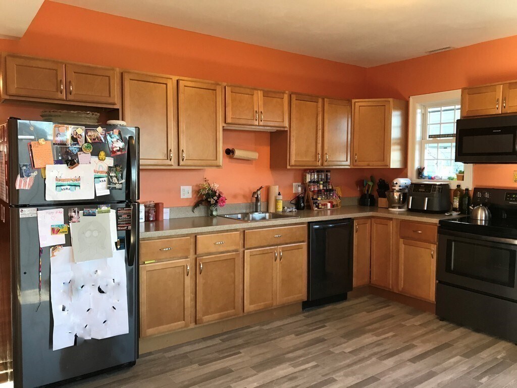 21 West St Unit 2, Fitchburg, MA 01420 Room for Rent in Fitchburg, MA