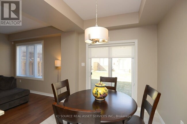Building Photo - 63 Dunrobin Ln