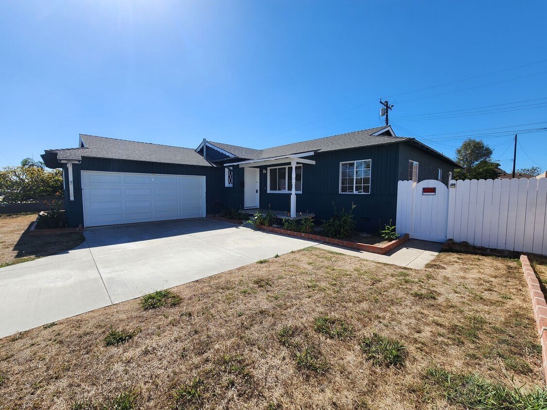 Charming 3-Bedroom 2 bathrooms Home in - Charming 3-Bedroom 2 bathrooms Home in