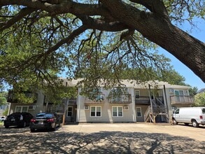 Building Photo - 9643 Beaumont St