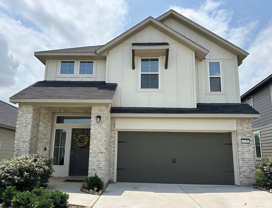 Primary Photo - 2745 Bluebonnet Ridge Dr