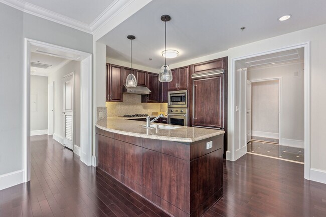 Photo - 690 Market St Townhome