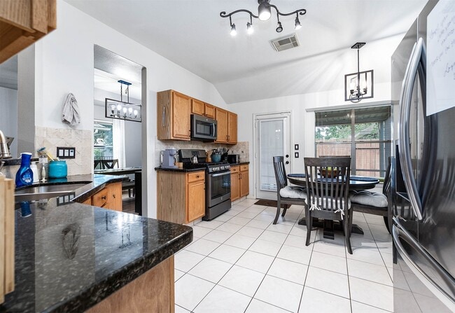 Building Photo - 739 Apple Blossom Dr