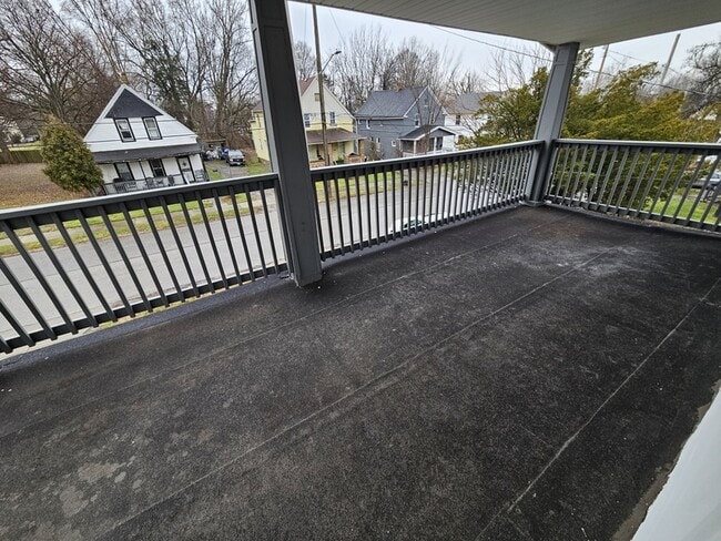 Foto del edificio - 9711 Aetna Rd