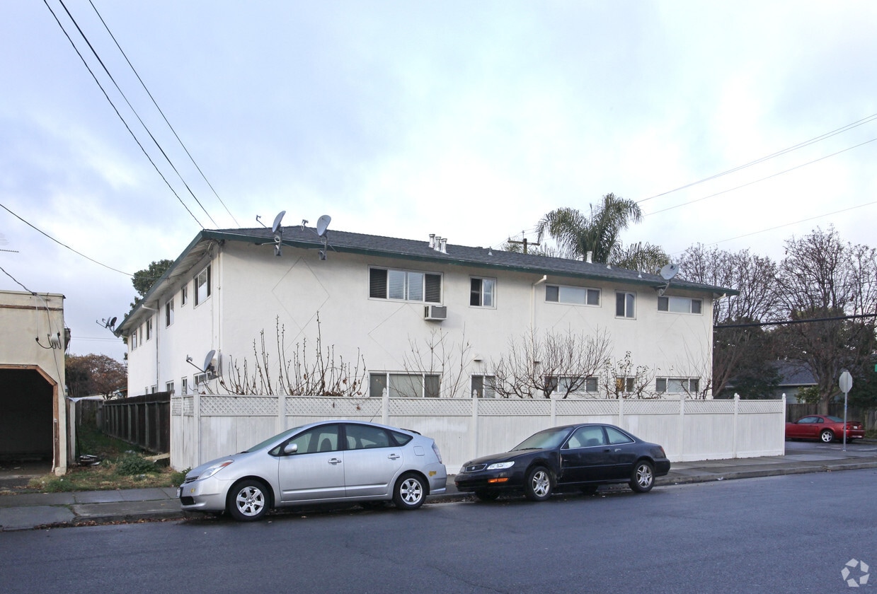 Primary Photo - 1000 Civic Center Dr