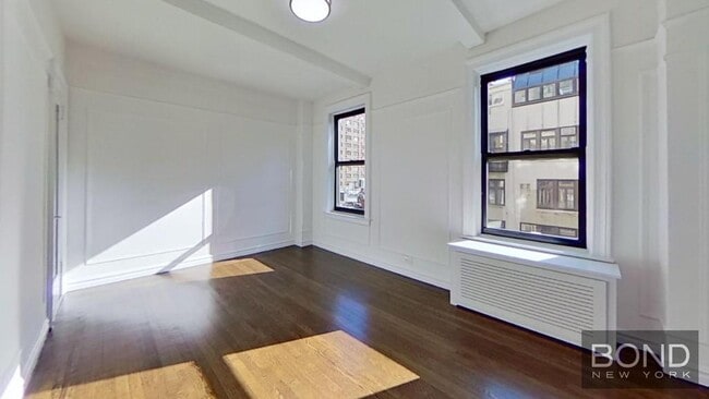Building Photo - 156 E 37th St