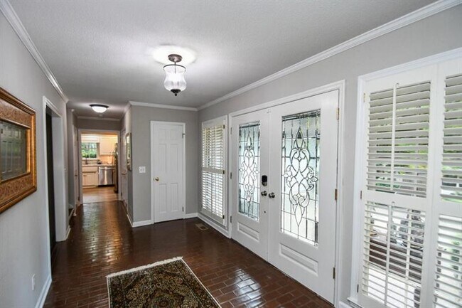 Building Photo - 3807 Corinth Dr