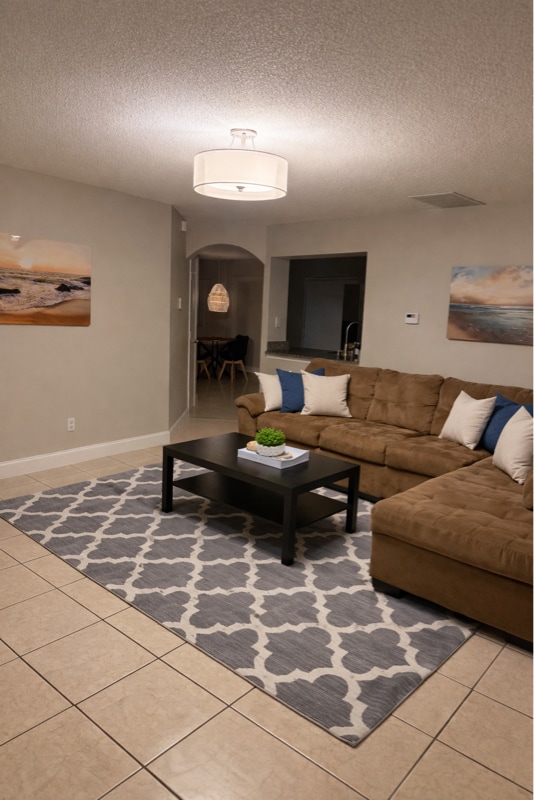 Building Photo - 9683 Hollyhill Dr