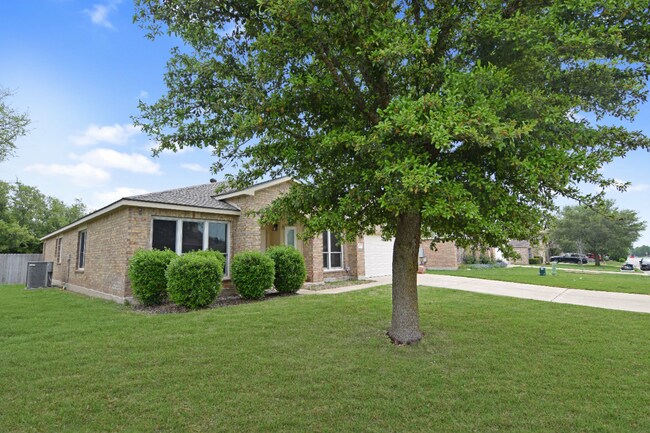 Foto del edificio - 613 Weeping Willow Dr