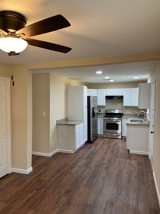 Kitchen - 5603 Pickfair St