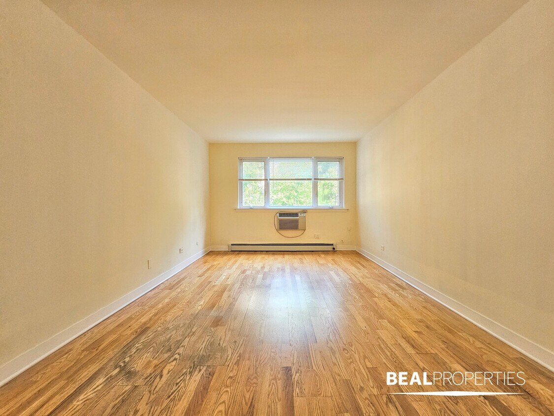 Primary Photo - 625 W Wrightwood Ave