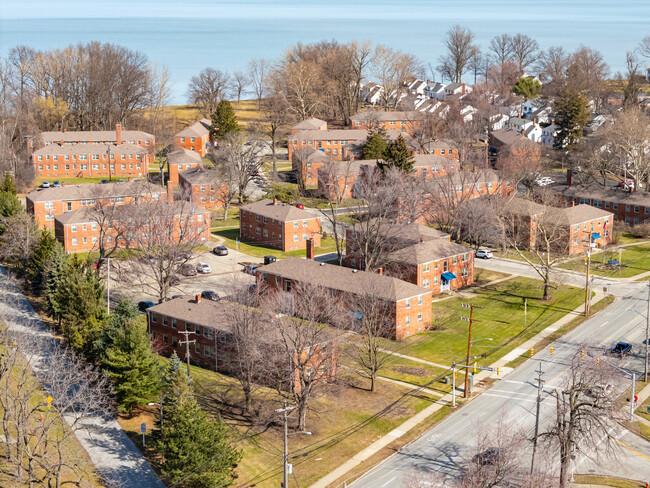 Foto del edificio - The Lakeside Apartments