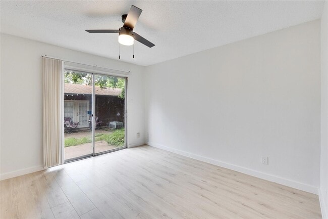 Building Photo - 2314 Greenfield Pkwy