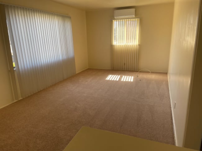 Photo - 211 W Fairview Ave Apartment