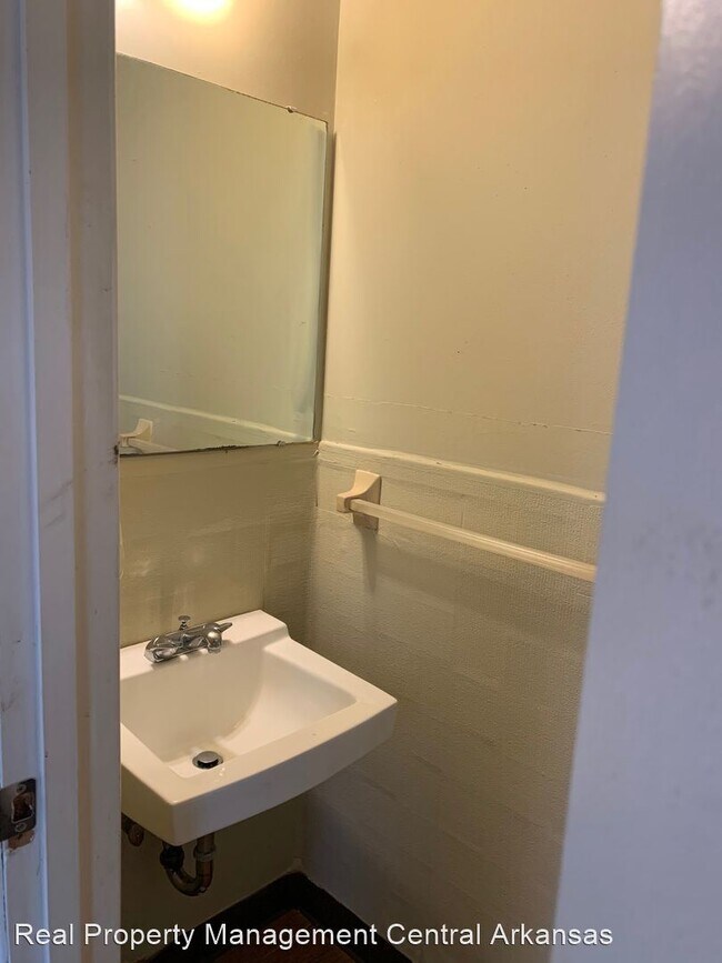 Foto del edificio - 3 br, 1.5 bath House - 7317 Gibson Rd.