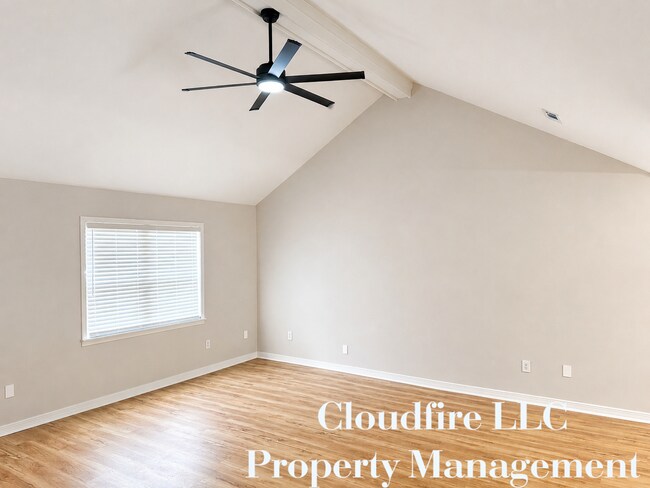 Foto del edificio - 1199 College Hill Rd